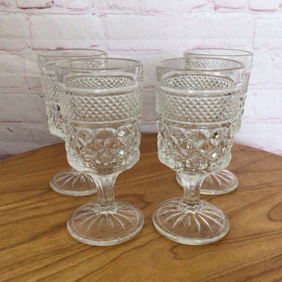 Vintage Anchor Hocking Wexford Claret Wine Glasses - Set of 4 - Picture 1 of 8